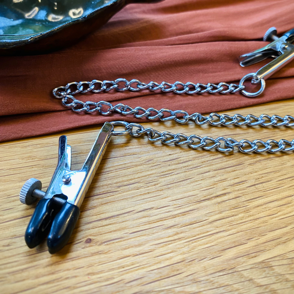 Nova, Nipple Clamps