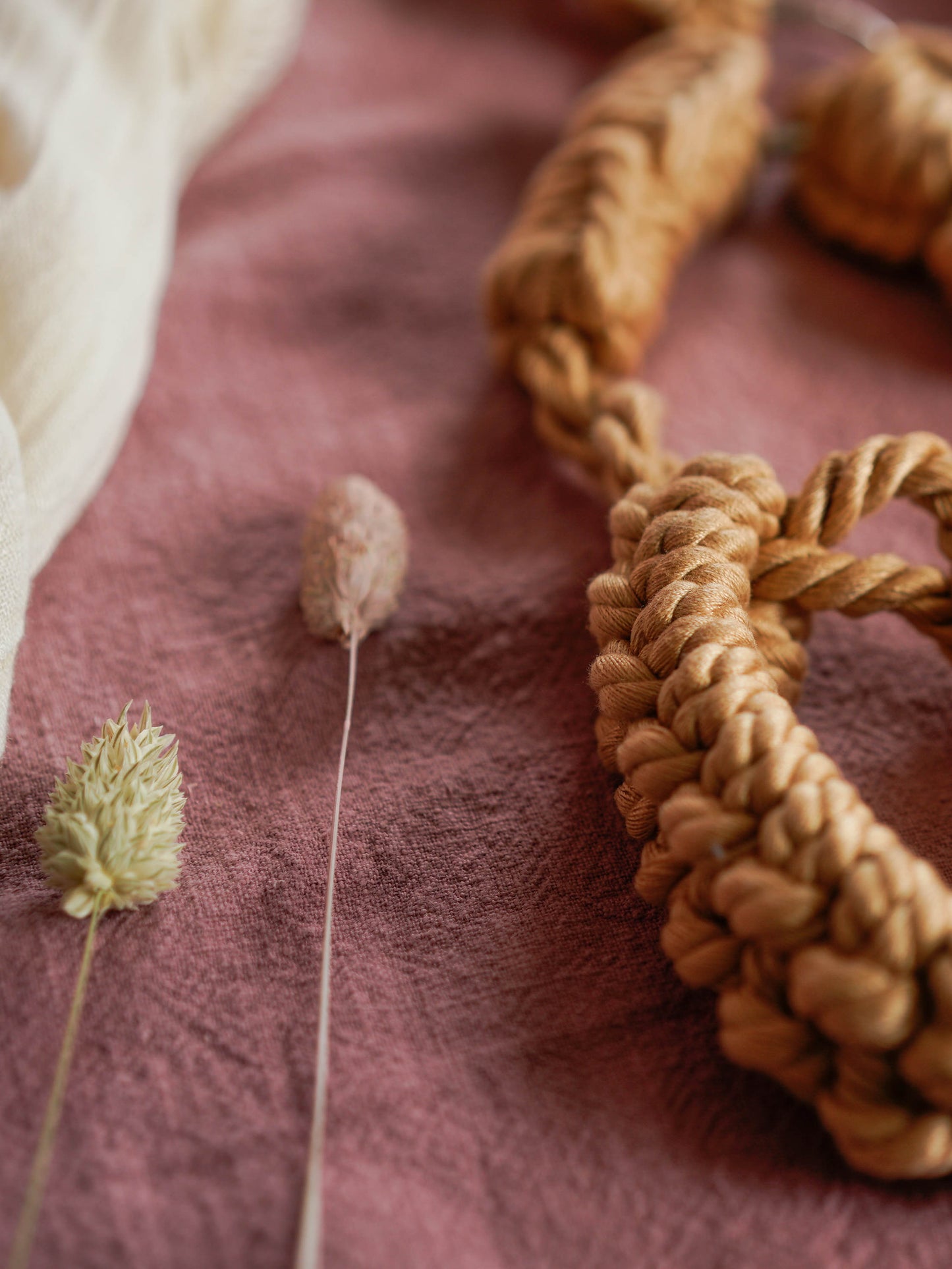 Kanuka collar to wrist restraint