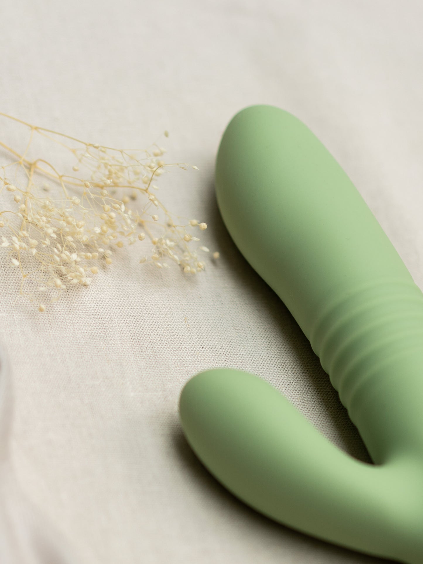 Available in buttery soft, pastel green silicone with an ocean recycled plastic core.  As well at the thrusting shaft, Yarrow also features a soft, subtle and flexible clitoral vibrator, similar in function to a rabbit dildo, so that you can enjoy clitoral stimulation whilst Yarrow’s thrusting shaft hits your g-spot and a-spot.